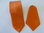 Corbata microfibra falso liso 8 cm y pañuelo naranja