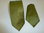 Corbata microfibra falso liso 8 cm y pañuelo verde oliva